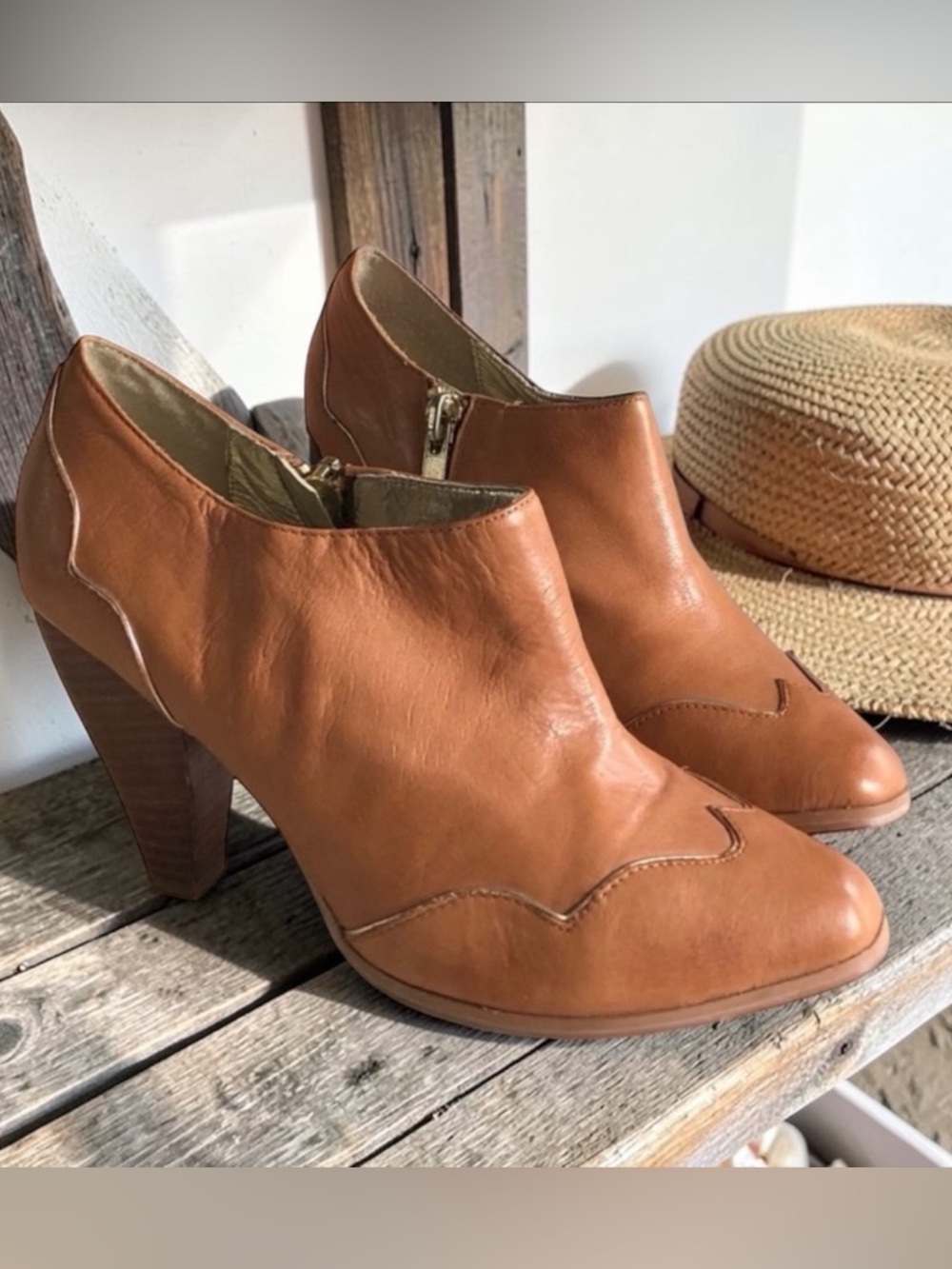 VERY VOLATILE buttery soft leather bootie boots camel color gold trim  size 10